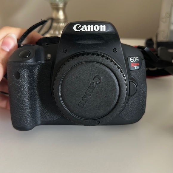 Canon EOS rebel t5i 18-55mm EF-S IS STM Lens - Picture 1 of 5